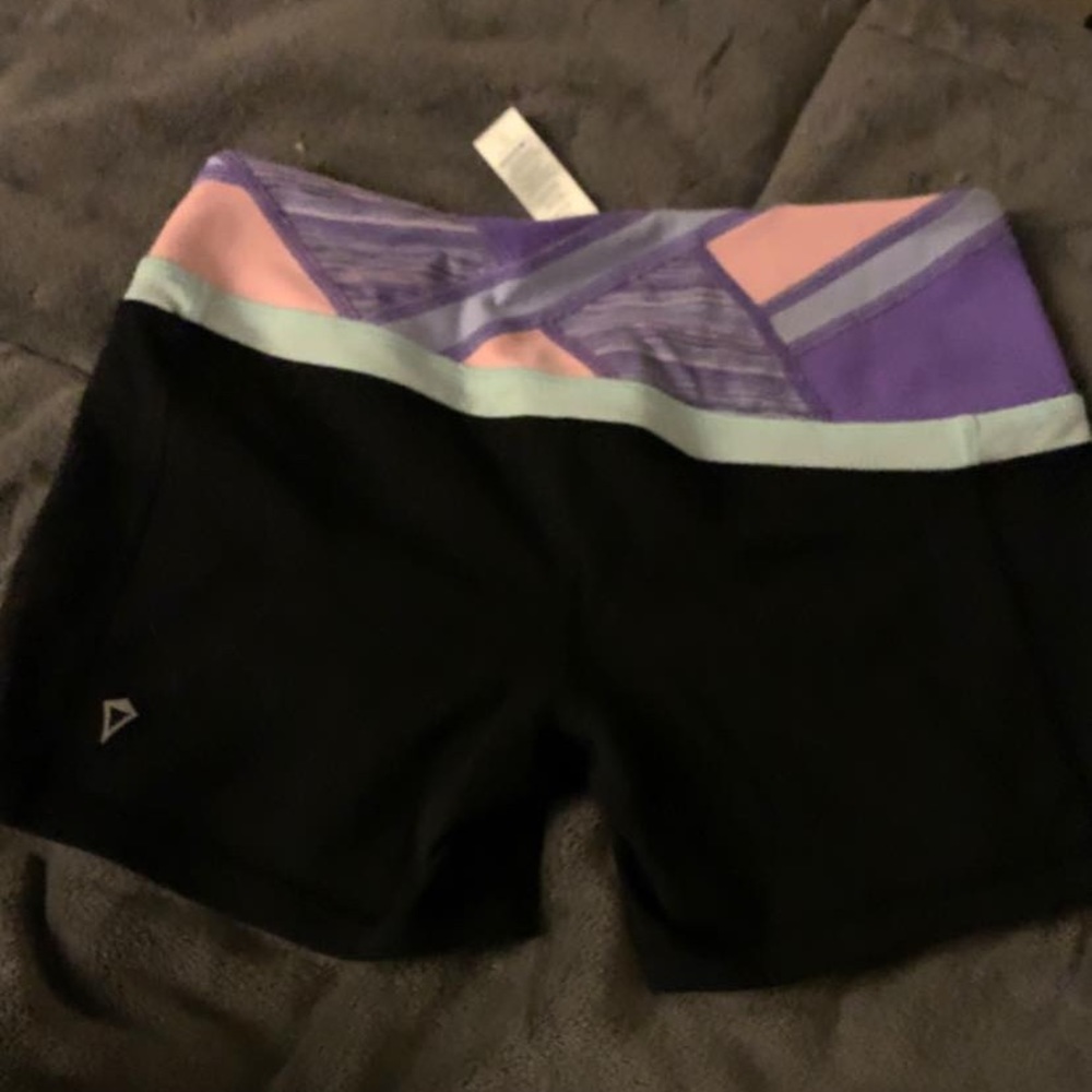 IVIVVA Shorts
